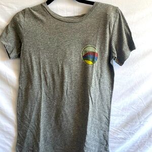 California Vintage. Lightining bolt. Grey t-shirt size large